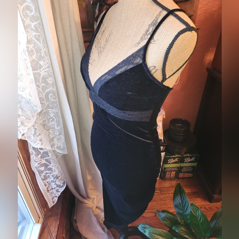 Elegant Black Lace Slip Dress - Picture 2 of 8